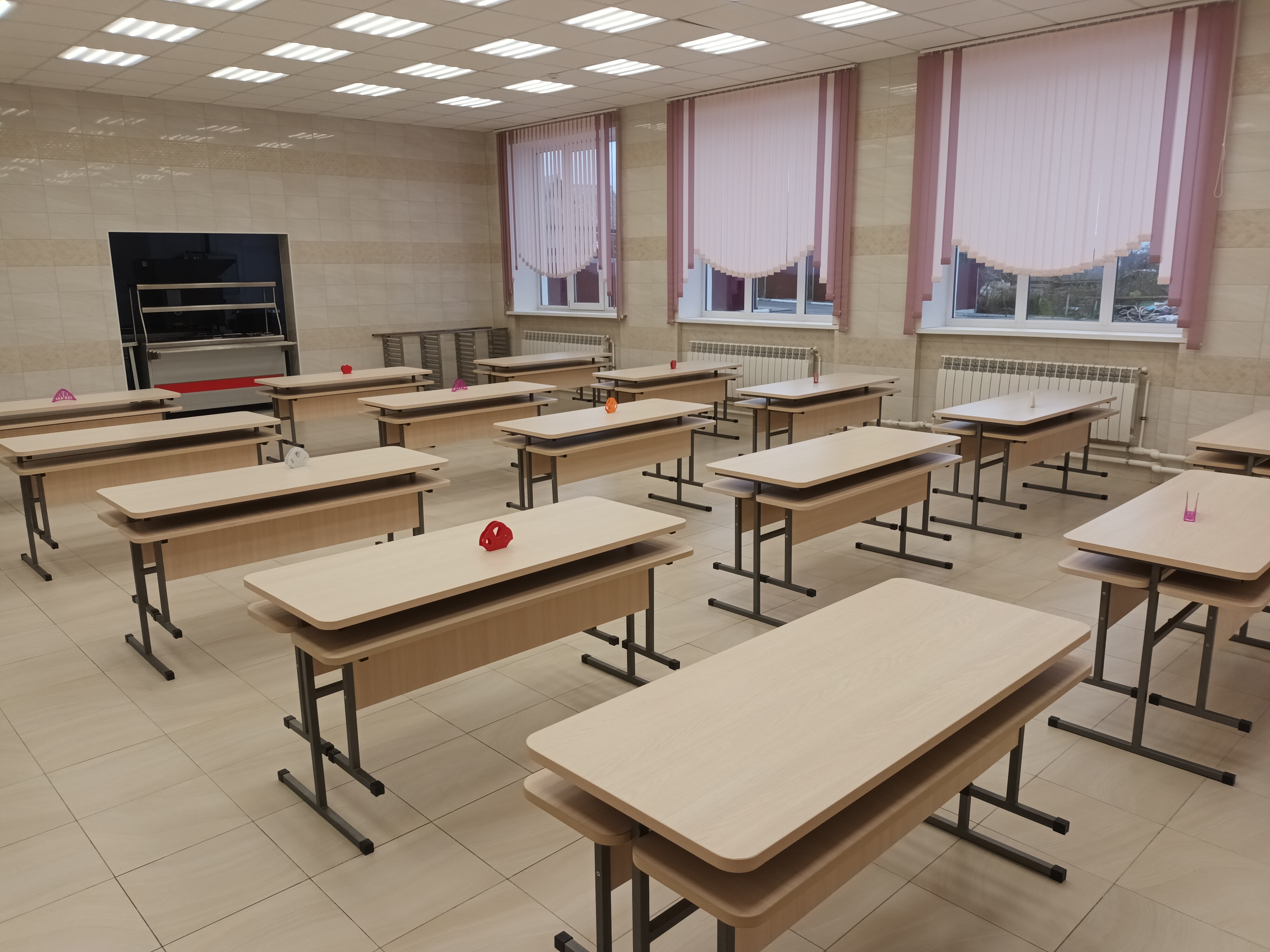 Обеденный зал Обеденный зал.